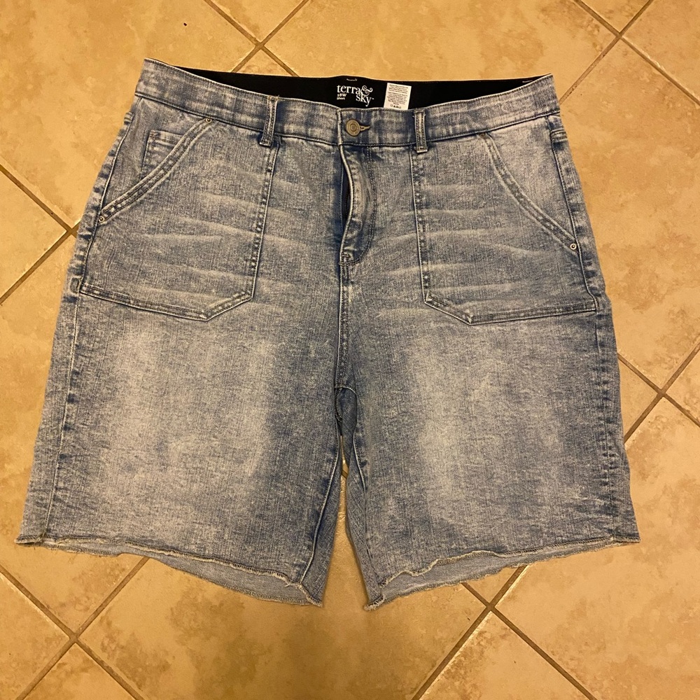 Terra & Sky Womens Plus Size 18W Bermuda Shorts EUC